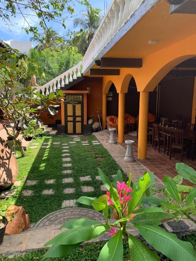 The Fat Mermaid Hotel Mirissa Bagian luar foto