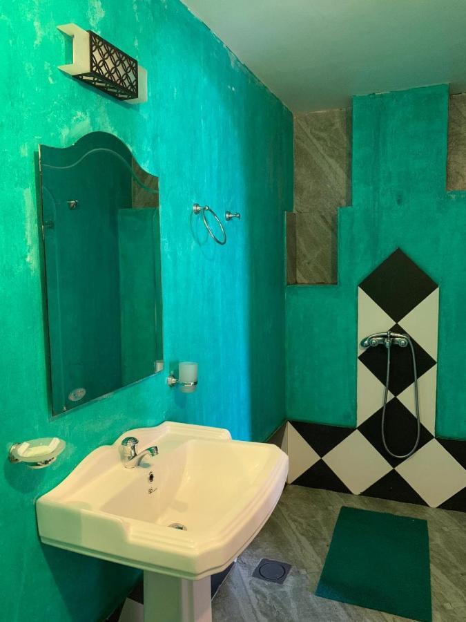 The Fat Mermaid Hotel Mirissa Bagian luar foto