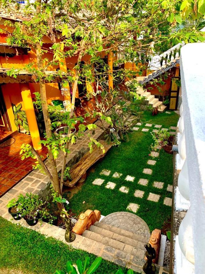 The Fat Mermaid Hotel Mirissa Bagian luar foto